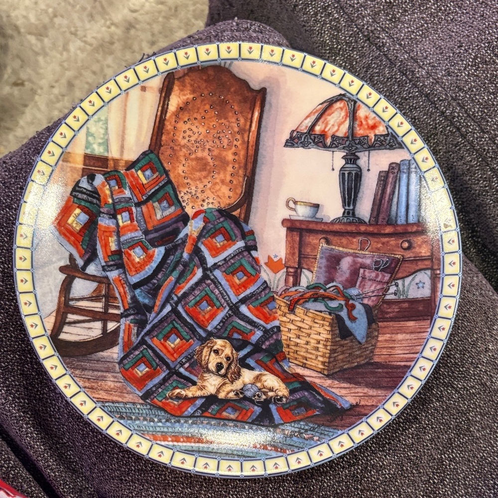 Knowles Decorative Plate with Multicolor Quilt and Dog
